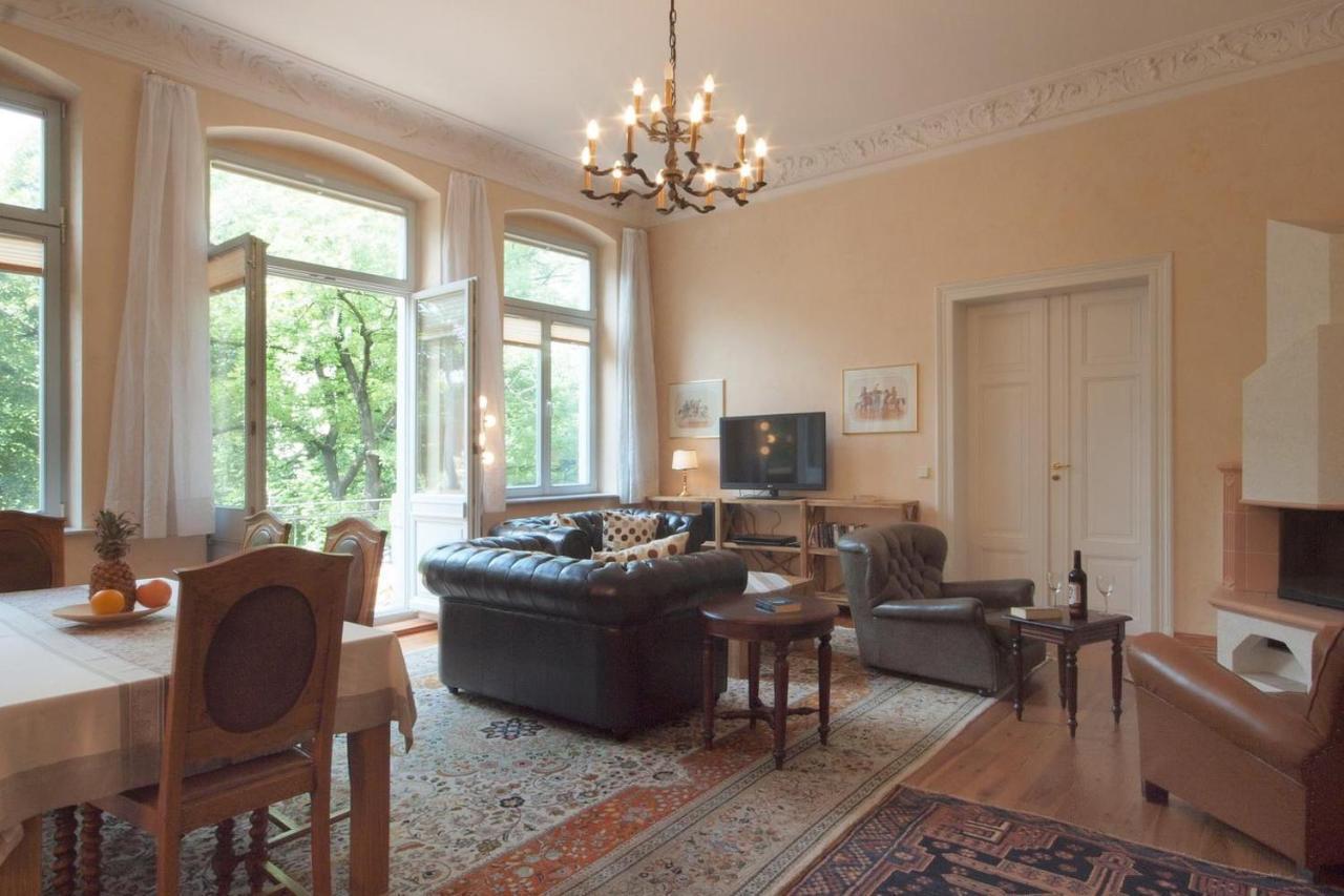 Ferienwohnungen Villa Haniel Julius Dresden Exterior foto